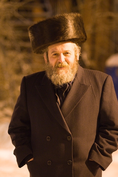 dating jewish man. Hasidic Jewish Man on the corner of Parc and Bernard Street